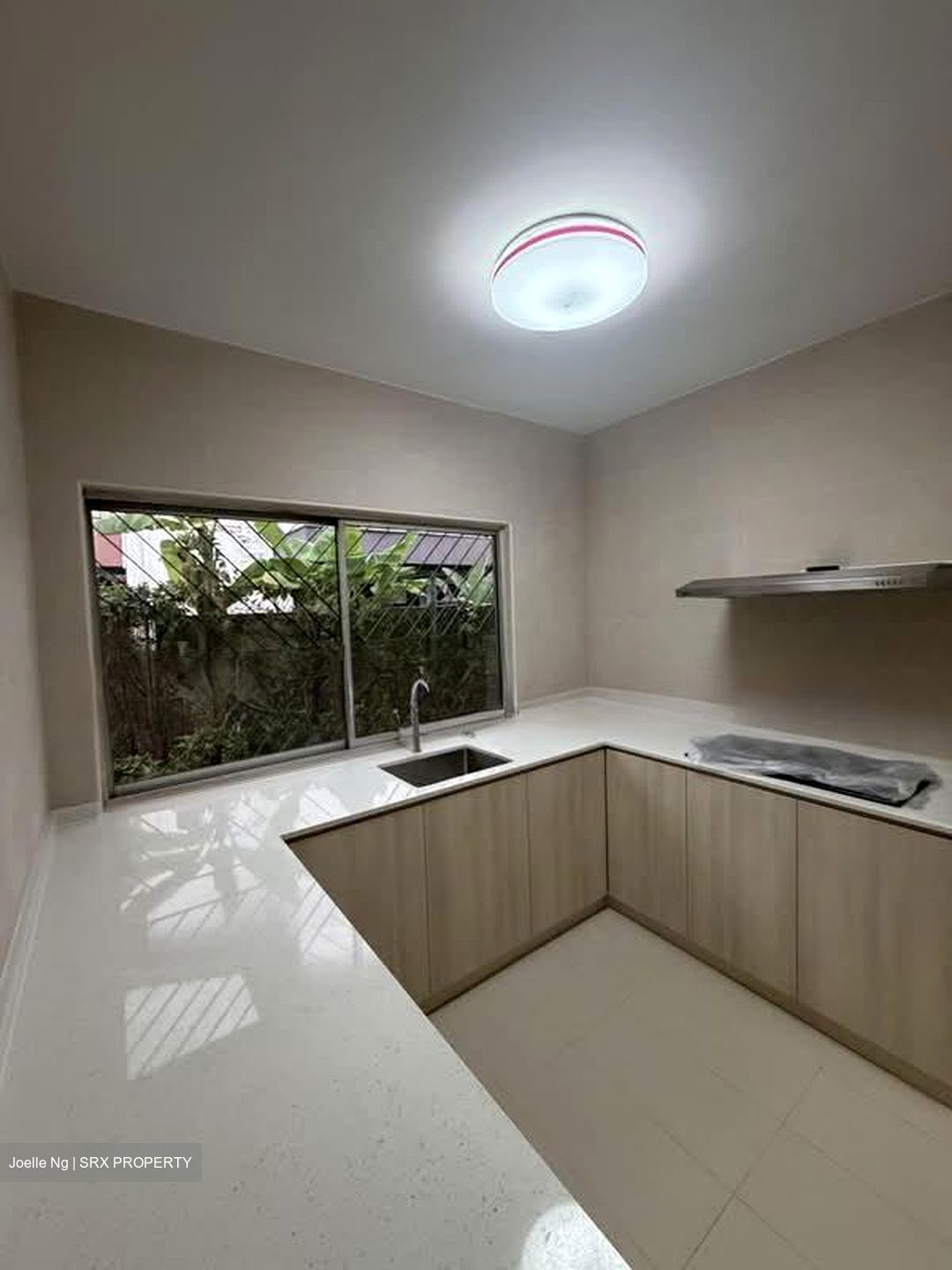 Prince Of Wales Road (D10), Semi-Detached #569557121